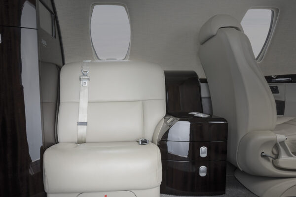 CJ4_gallery_interior_04